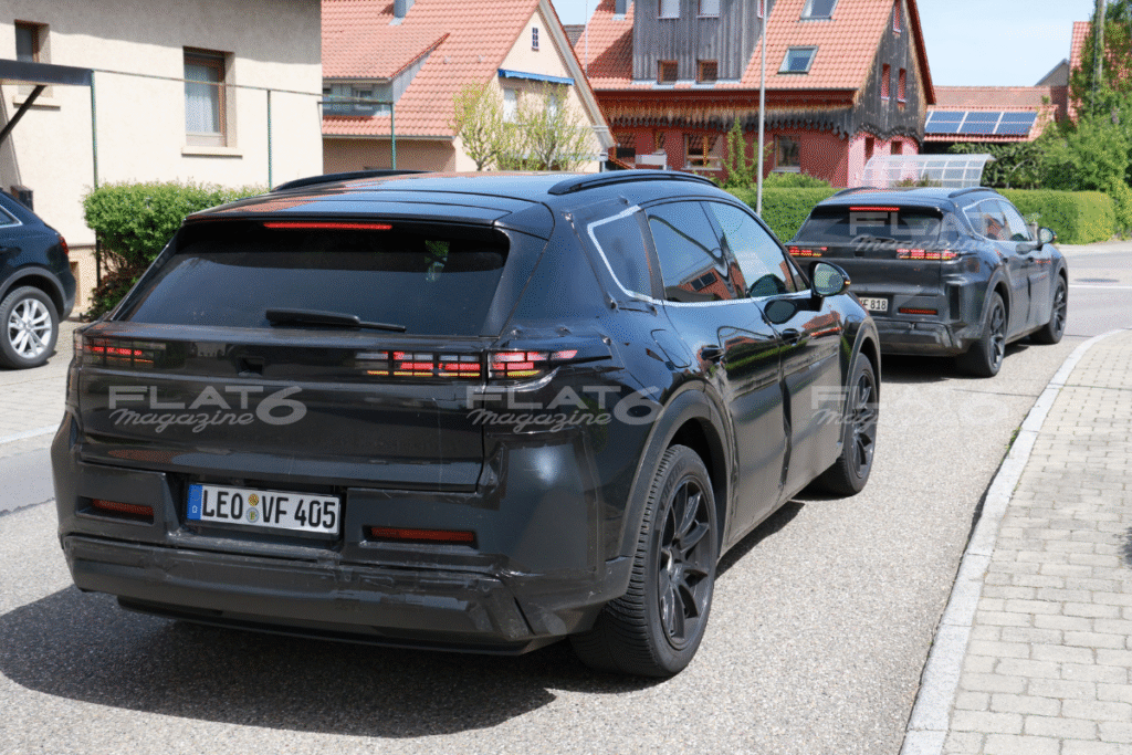 découvrez comment le porsche cayenne électrique intègre l'intelligence artificielle pour offrir des performances inédites, une conduite intelligente et une expérience de luxe haut de gamme.