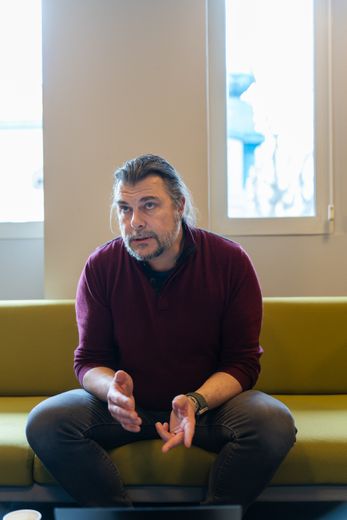 découvrez comment l'ia souveraine prend forme à perpignan, favorisant l'innovation locale et la sécurité numérique. un engagement fort pour une technologie indépendante au service des citoyens et des entreprises.