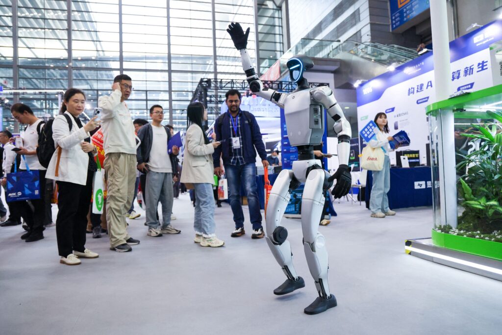 découvrez comment la chute de la bulle ia renforce la suprématie de la chine dans le domaine technologique et économique.