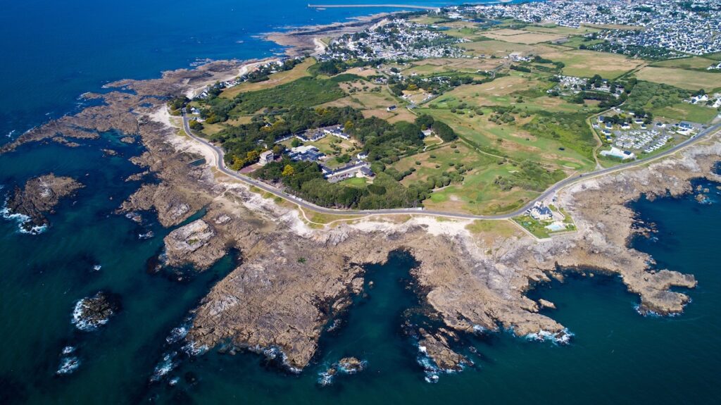 découvrez comment l'intelligence artificielle révolutionne le secteur du tourisme en loire-atlantique, offrant des expériences personnalisées et innovantes aux visiteurs.